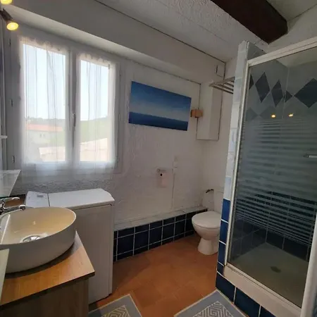 De A 700 Metres De La Plage, Totalement Independant Et Accessible Par Un Escalier Exterieur アパート *
