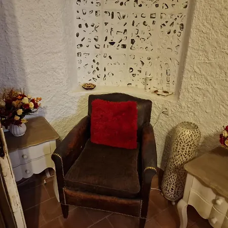Apartmán De A 700 Metres De La Plage, Totalement Independant Et Accessible Par Un Escalier Exterieur *
