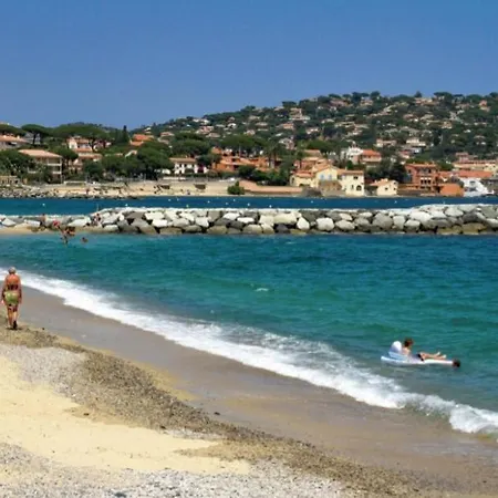 De A 700 Metres De La Plage, Totalement Independant Et Accessible Par Un Escalier Exterieur Apartment *